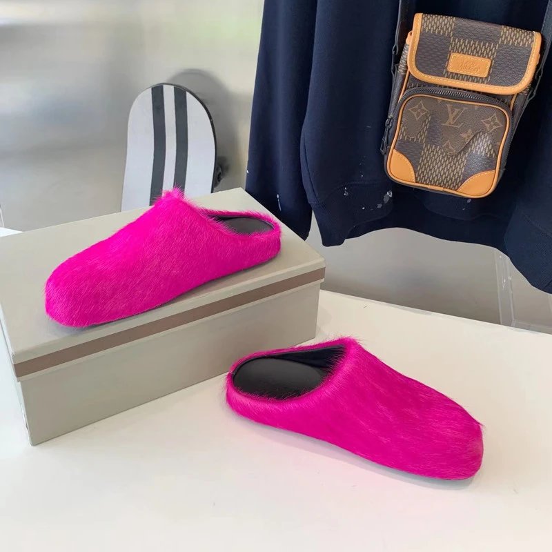 Marni Slides · 5