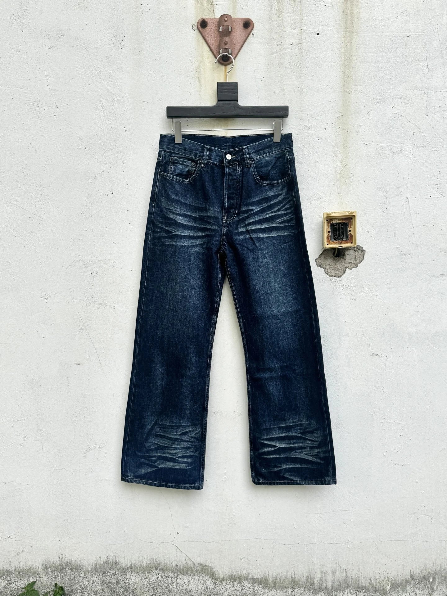 Design Distressed Washed Wide-Leg Jeans - 13