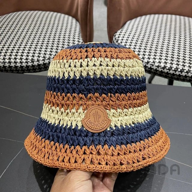 Moncler Hat: seller detail photo 5