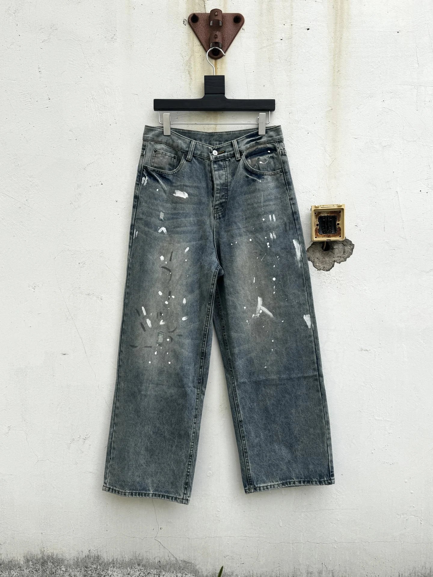 Design Distressed Washed Wide-Leg Jeans - 12
