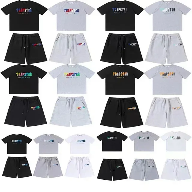 Trapstar T-Shirts Gradient logo raglan short-sleeve T-shirt product detail image 1