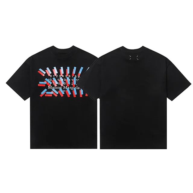 Maison Margiela T-Shirts Short-Sleeve Graphic T-Shirt product detail image 12
