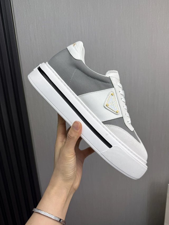 Prada Shoes: seller detail photo 4