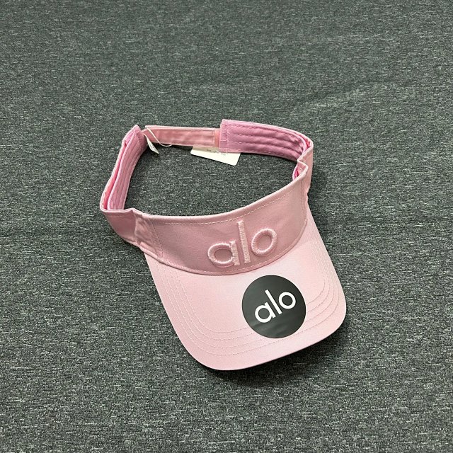 Alo Yoga Cap: seller detail photo 10