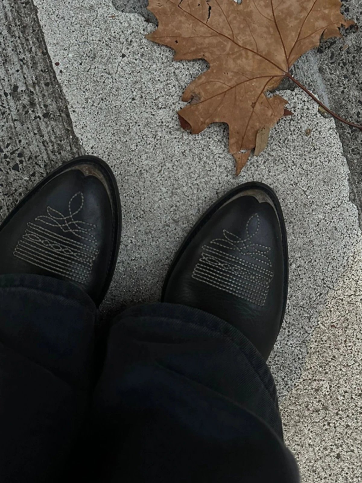 Vintage Western Cowboy Boots · 4