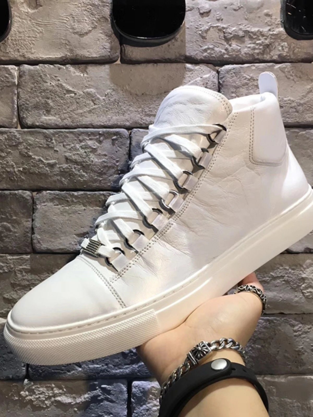 Factory Direct Sales, Foreign Trade, Paris Style Trendy Men's Shoes, Outdoor Sports Casual Shoes, Genuine Cowhide with Wrinkled Leather Effect, Fashionable
