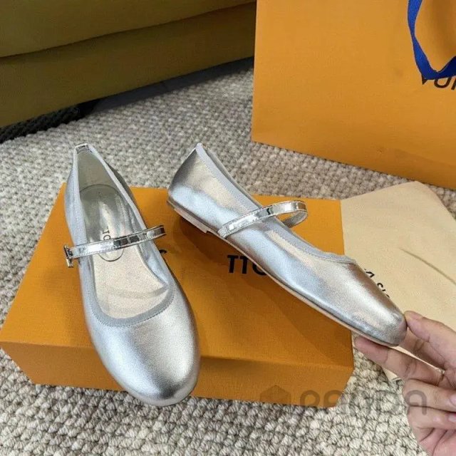 LV Shoes: seller detail photo 11