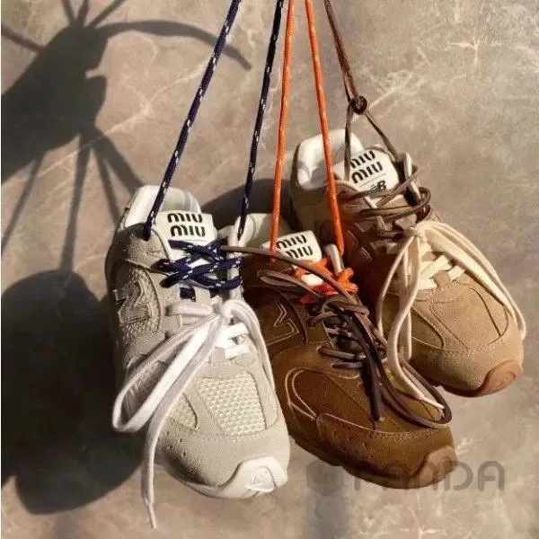 Design Velcro Strap Suede Sneakers Yellow - 11