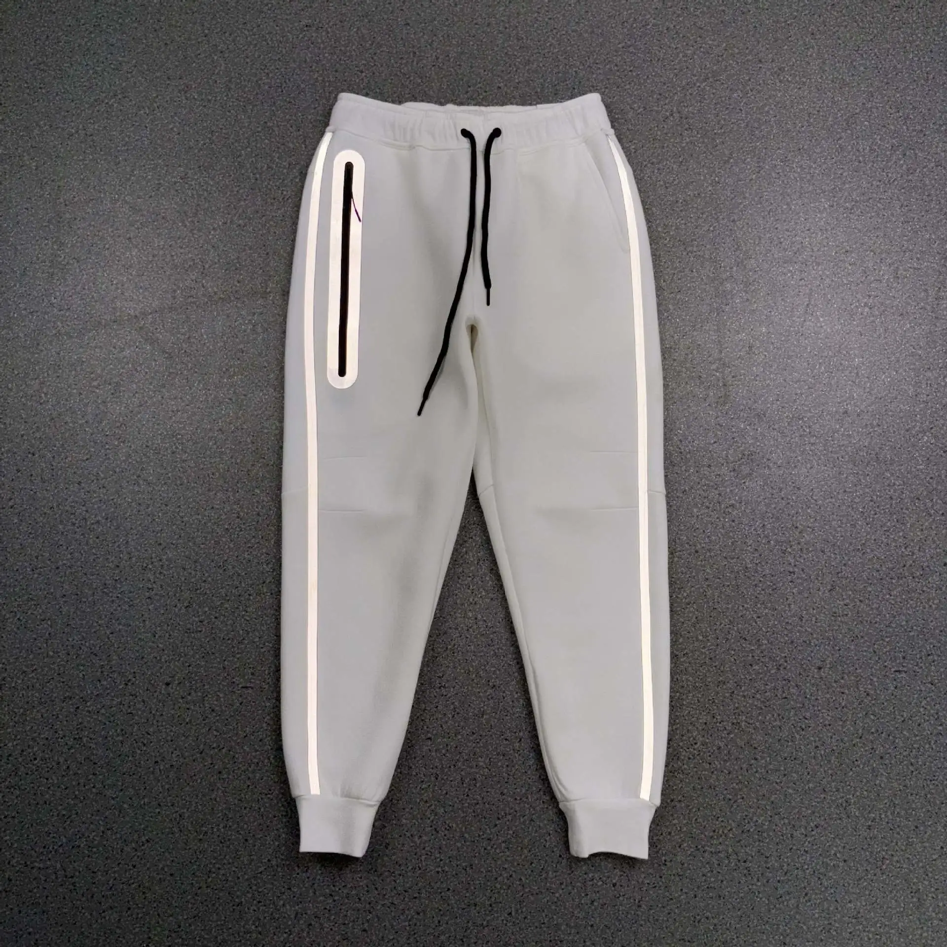 Nike 3M Reflective Double-Layer Sweatpants with Cuffed Hem - rep spodnie