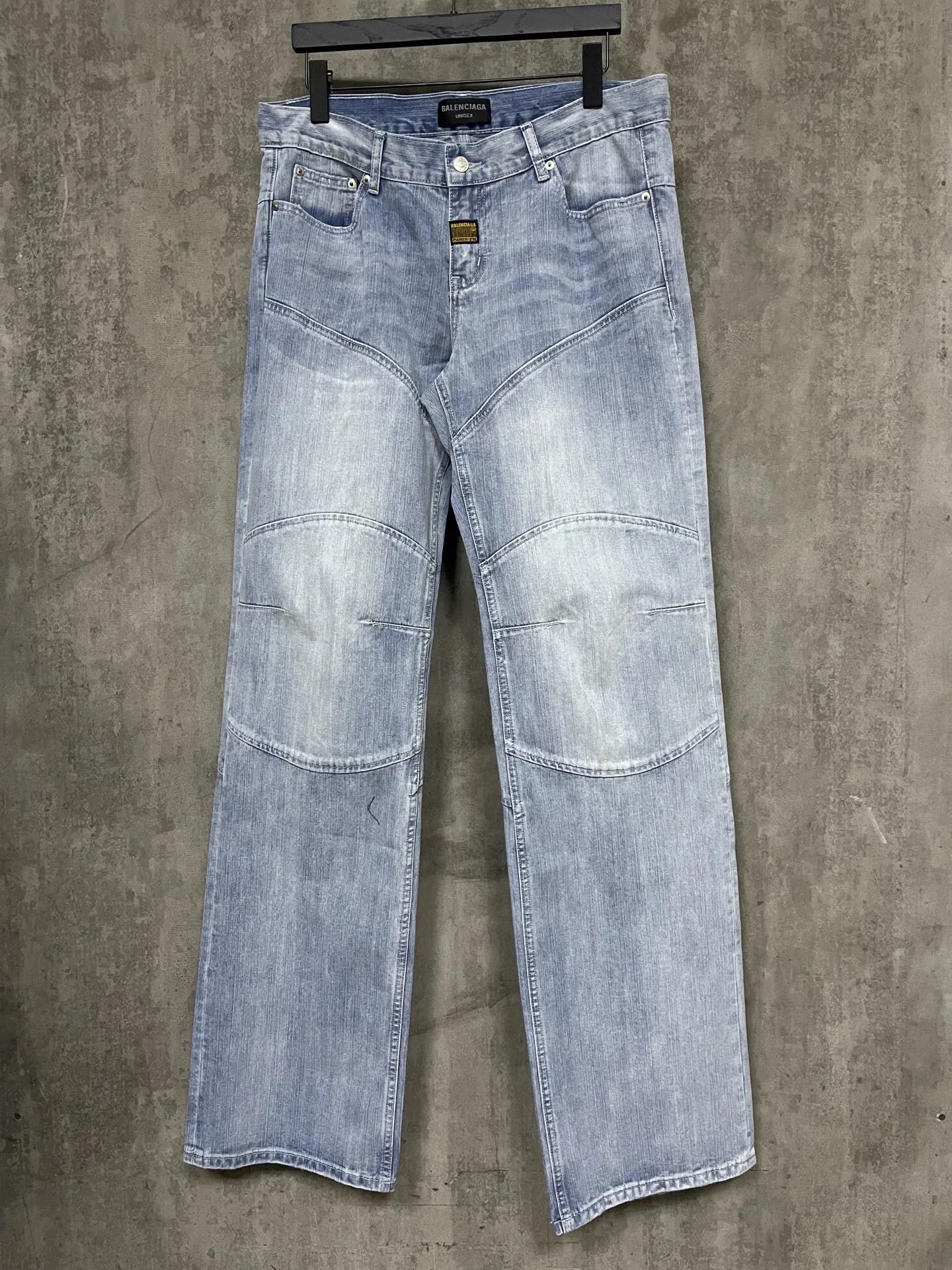 Balenciaga Jeans Straight-Leg Logo — 3209023CPZC