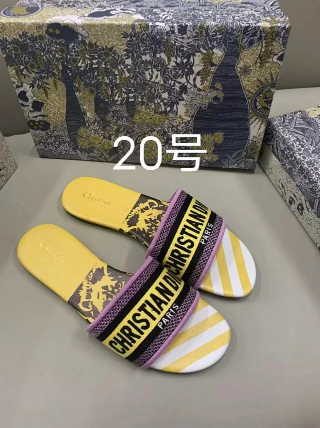 Christian Dior Slippers Dway Embroidered Logo Strap Slides product detail image 11