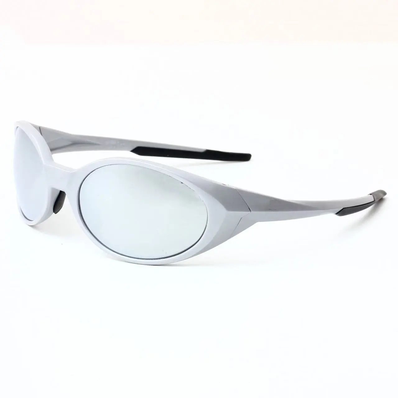 Unbranded Oval-Frame Plastic Sunglasses Silver Silver Mirror