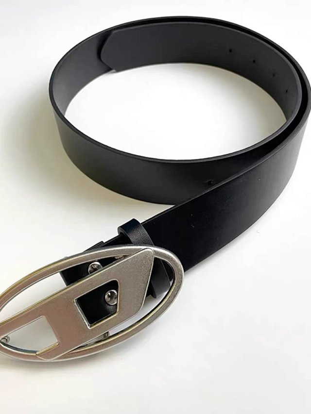 American vintage silver buckle D letter belt: seller detail photo 3
