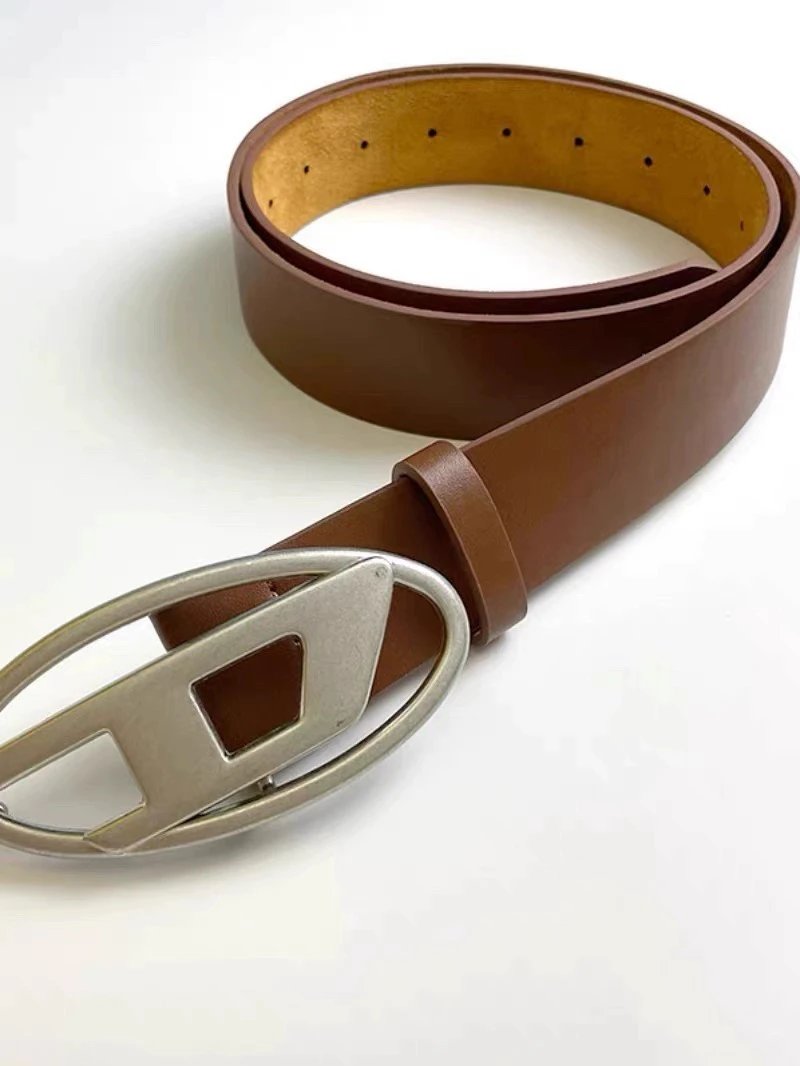 American Vintage Silver Buckle D Letter Belt · 3