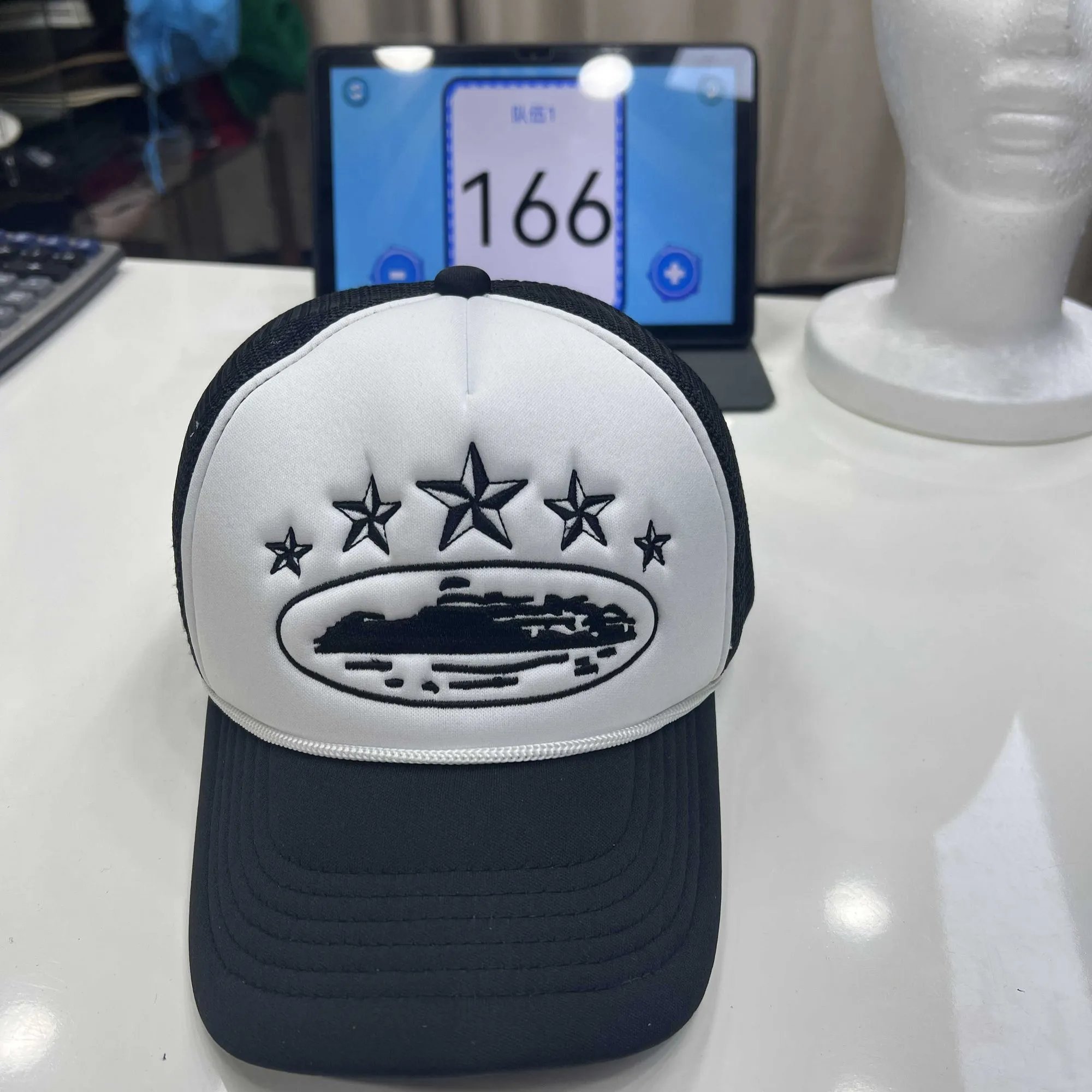 Design Trucker Cap with Five-Star Tank Emblem White / Black Baseball Cap Hats Baseball Cap