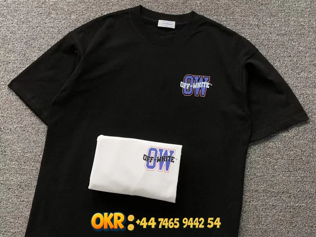 Off-White T-Shirts Short-Sleeve Crew-Neck Arrow Graphic Print product detail image 5