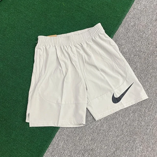Nike Shorts Breathe color-block athletic product detail image 11