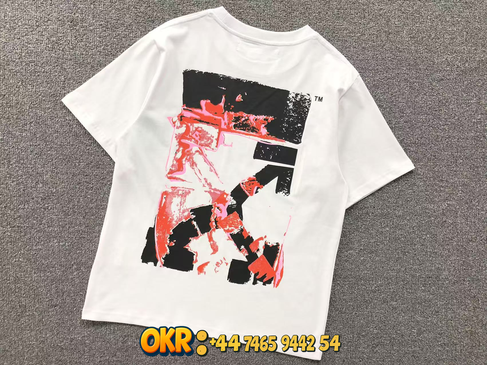 Off-White T-Shirts Short-Sleeve Crew-Neck Arrow Graphic Print — 9