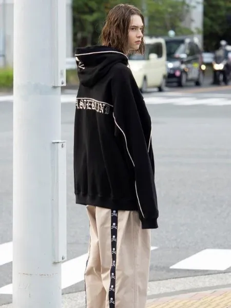 Design Outline Stitch Hoodie Black - 5
