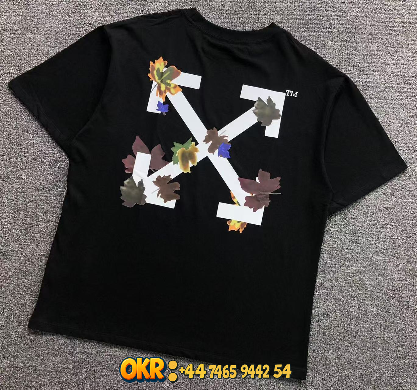 Off-White T-Shirts Short-Sleeve Crew-Neck Arrow Graphic Print — 20