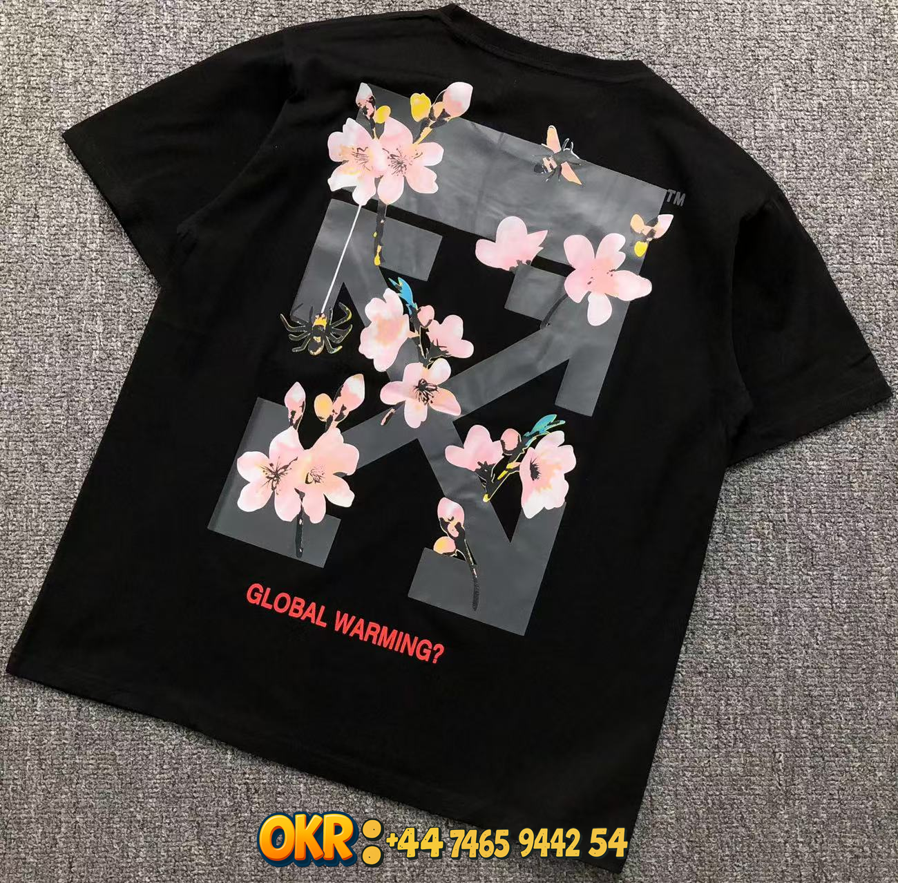 Off-White T-Shirts Short-Sleeve Crew-Neck Arrow Graphic Print — 3