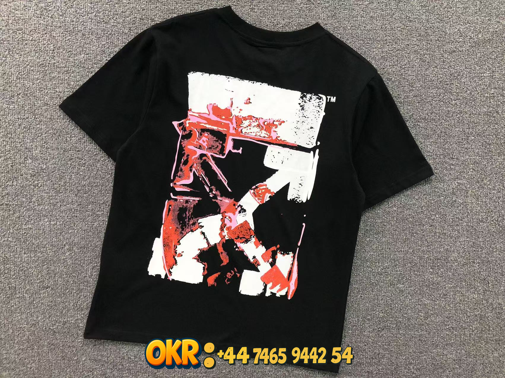 Off-White T-Shirts Short-Sleeve Crew-Neck Arrow Graphic Print — 24