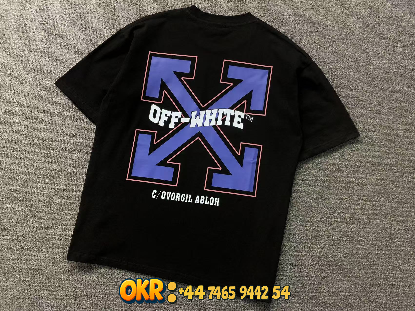 Off-White T-Shirts Short-Sleeve Crew-Neck Arrow Graphic Print — 1