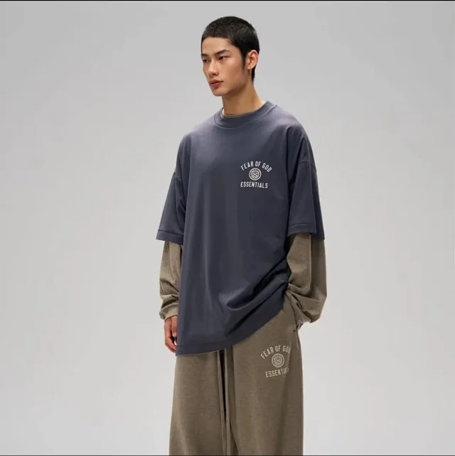 Fear of God T-Shirts Essentials graphic oversized T-shirt product detail image 11