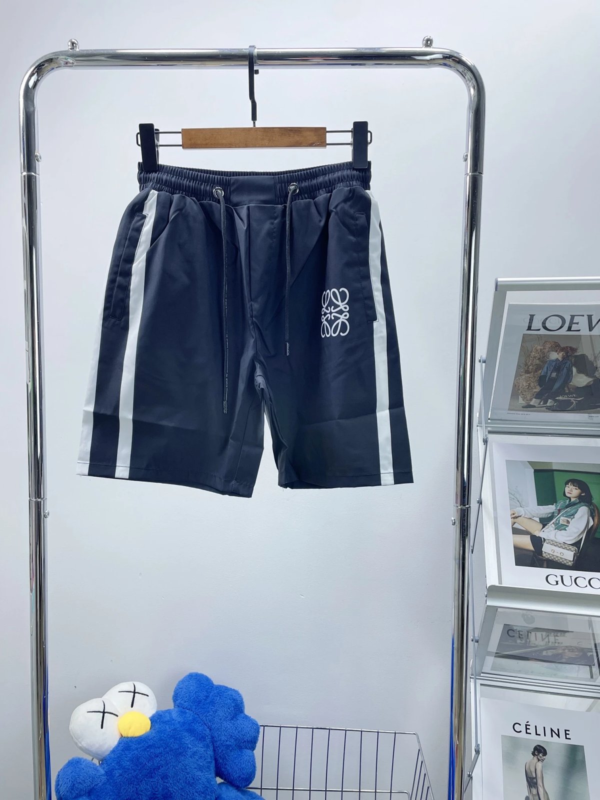 Loewe Anagram Logo Track Shorts Navy product detail 15 in Litbuy spreadsheet finds