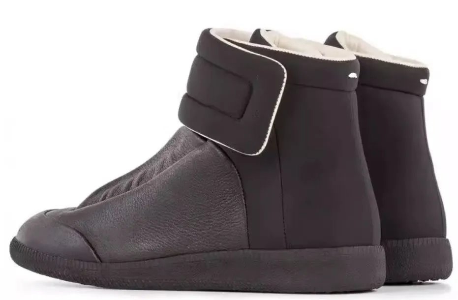 Maison Margiela Orange Future · 5