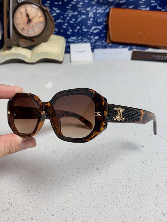 CHANEL sunglasses: seller detail photo 5