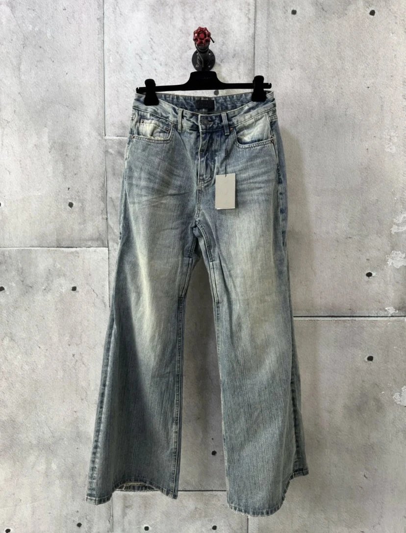 Washed Jeans · 2