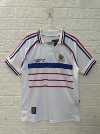 98 France away