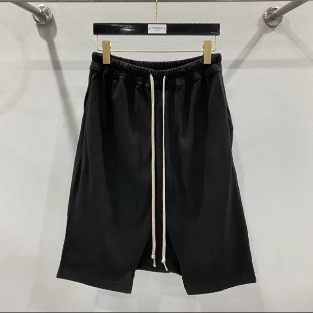 Design Split Hem Drawstring Shorts Black - 2