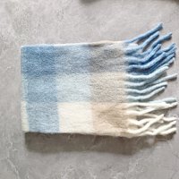 Light blue/beige