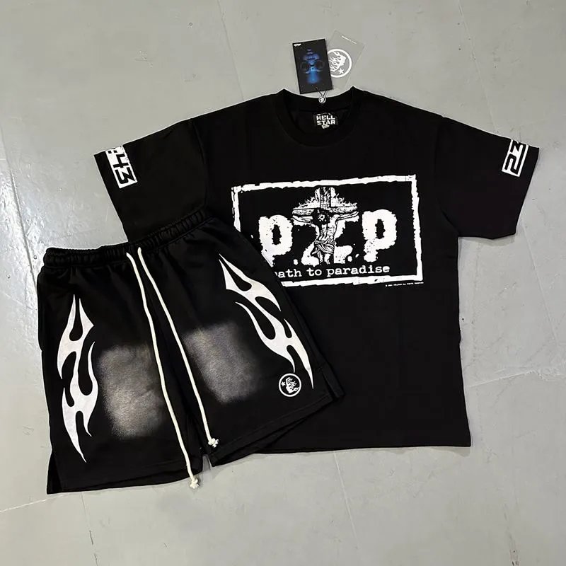 Hellstar T-Shirts Oversized graphic short-sleeve T-shirt — 30