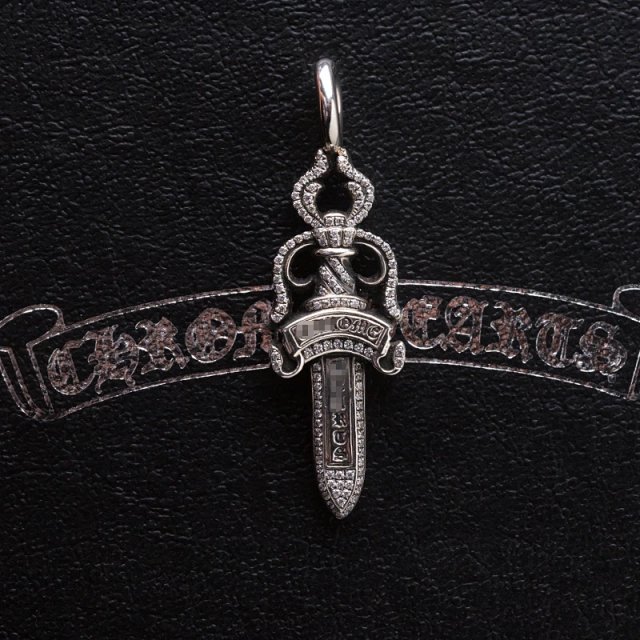 Mustang Manor 925 Silver Inlaid with Diamonds and Zircons: seller detail photo 3