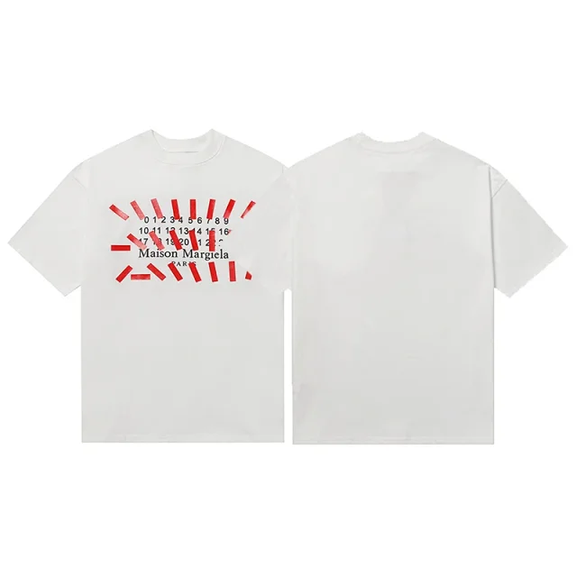 Maison Margiela T-Shirts Short-Sleeve Graphic T-Shirt product detail image 13