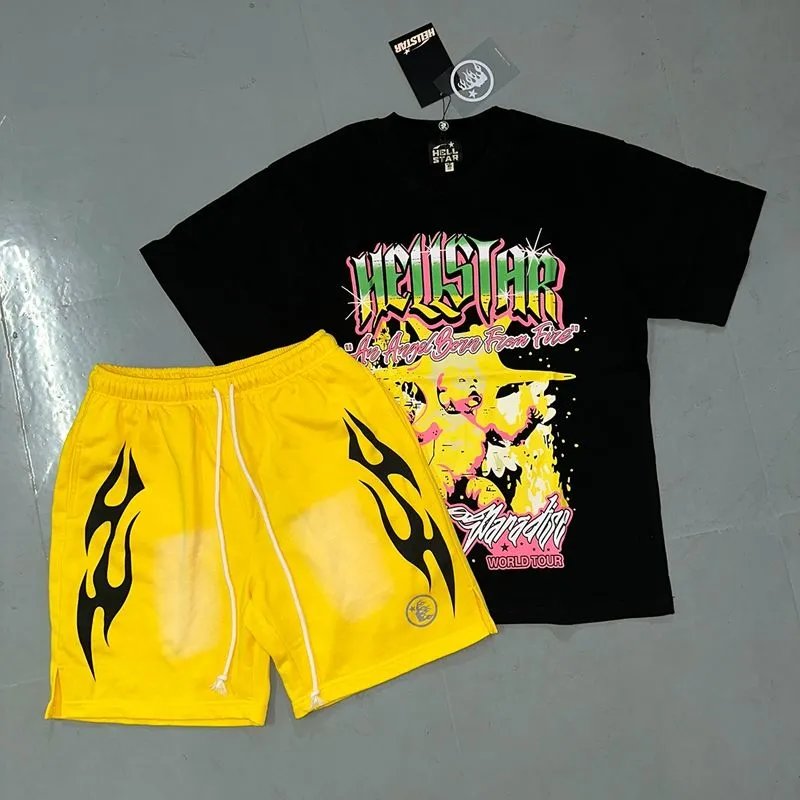 Hellstar T-Shirts Oversized graphic short-sleeve T-shirt — 32