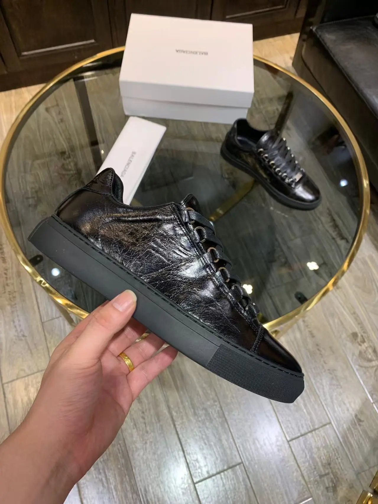 Balenciaga Arenas Low 3