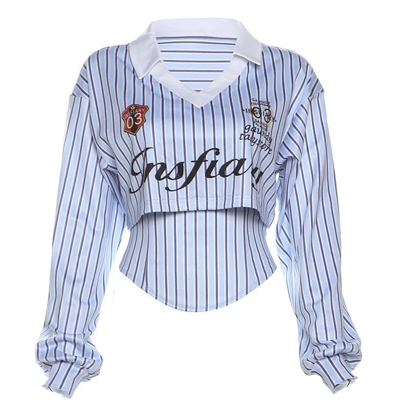 Slanted collar and long sleeves