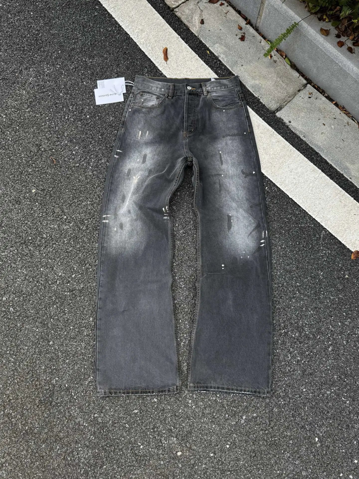 Design Distressed Washed Wide-Leg Jeans - 11