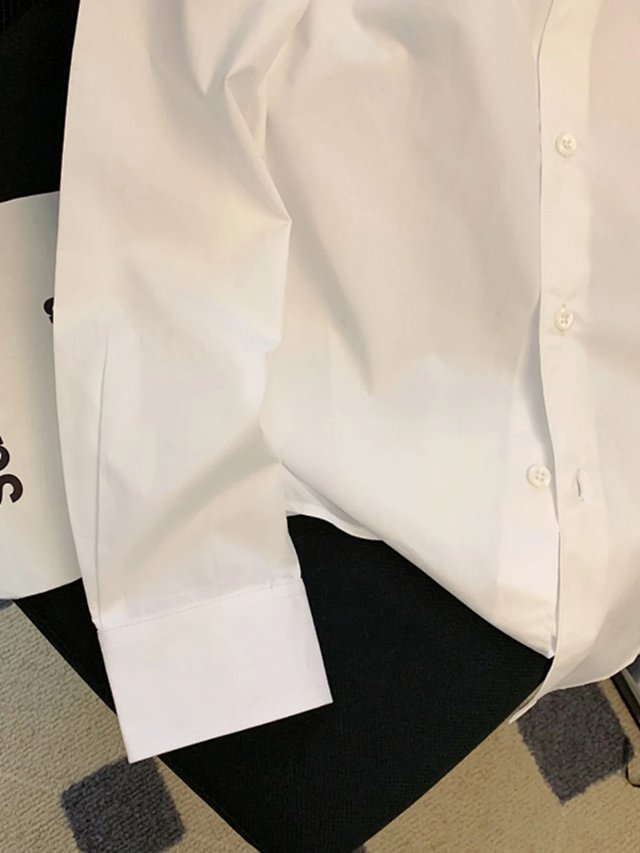 T-Shirt: seller detail photo 3