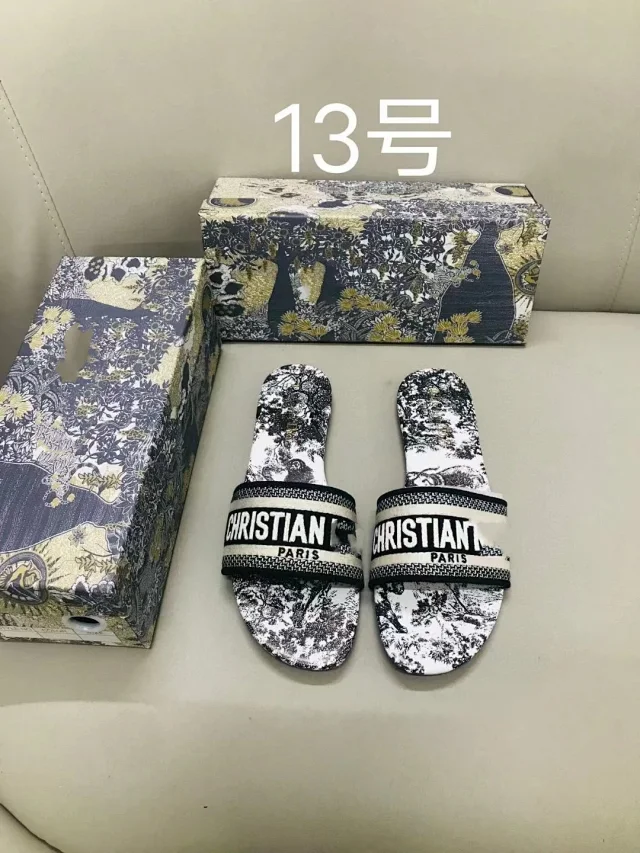 Christian Dior Slippers Dway Embroidered Logo Strap Slides product detail image 8