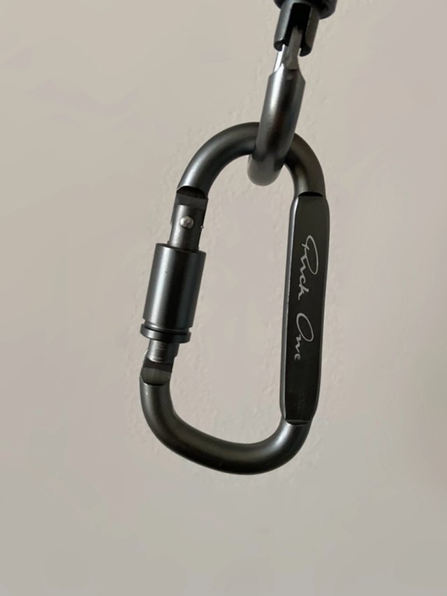 Must-Have Item: Belt In Stock with Keychain: seller detail photo 4