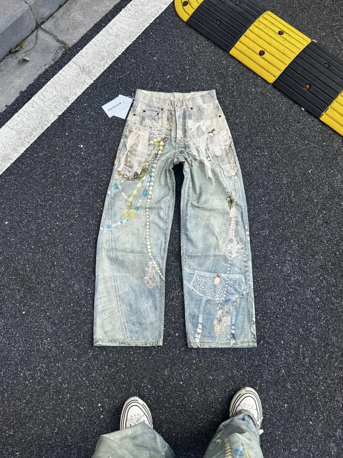 Design Distressed Washed Wide-Leg Jeans - 10