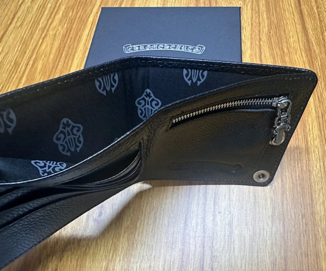 Genuine Leather Cowhide Wallet: seller detail photo 4