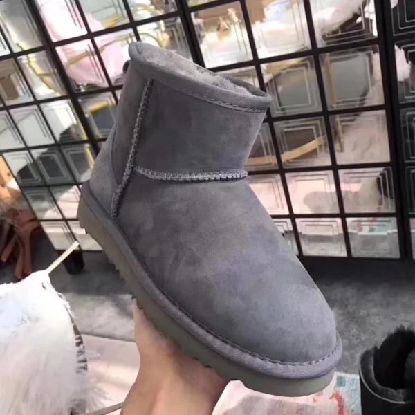 UGG Classic Mini II Chestnut Suede Boots Snow Boots - 7
