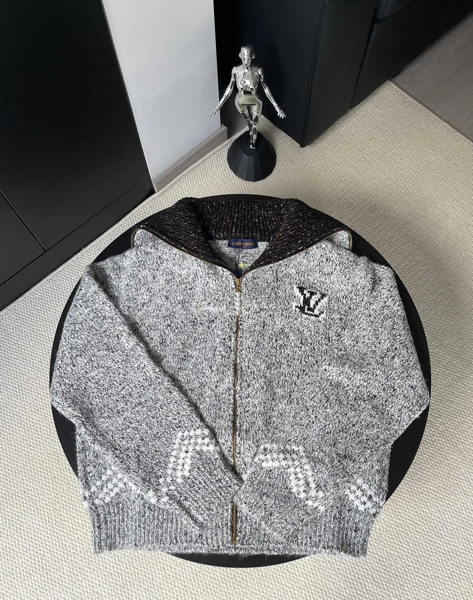 Louis Vuitton Knitwear Crewneck logo knit sweater — 0501031CPZC