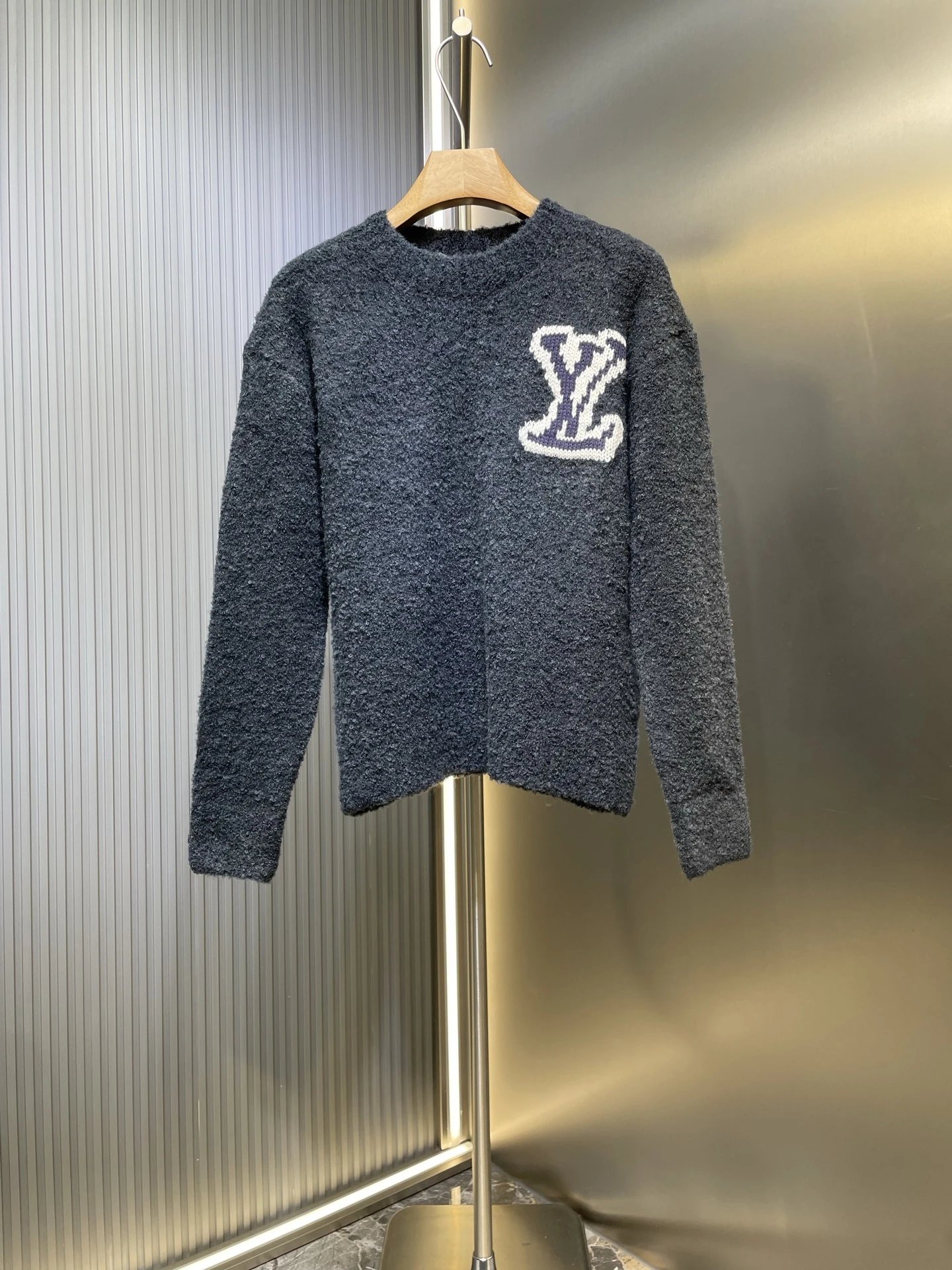 Louis Vuitton Knitwear Crewneck logo knit sweater — 0501010CPZC